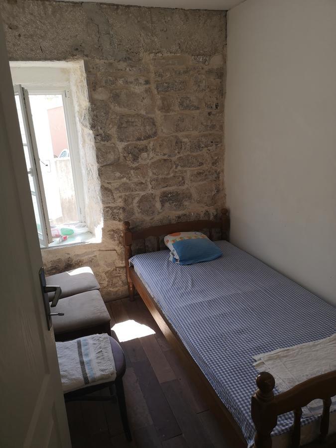 Hostel Michel Budva Exteriör bild