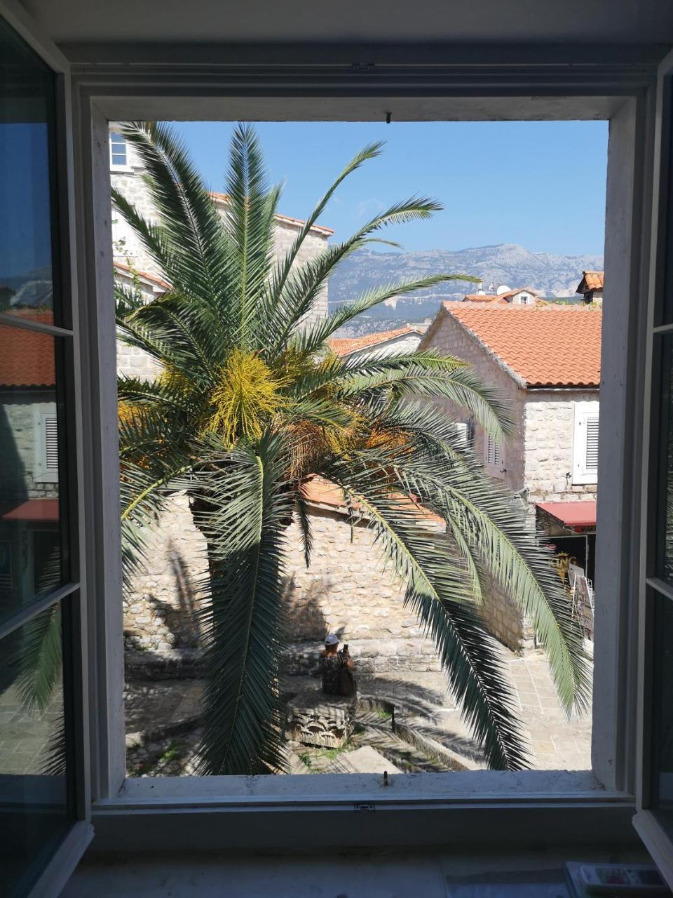 Hostel Michel Budva Exteriör bild