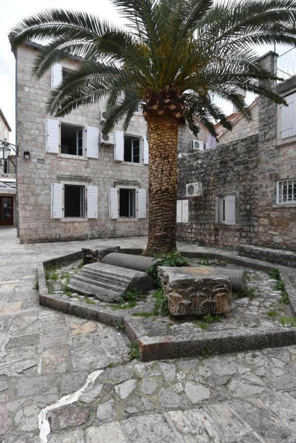 Hostel Michel Budva Exteriör bild