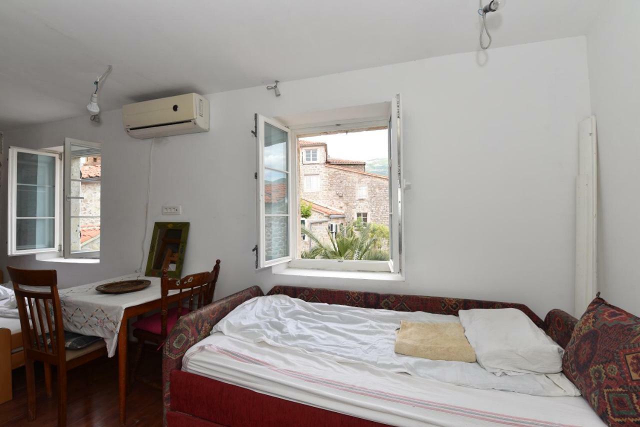 Hostel Michel Budva Exteriör bild