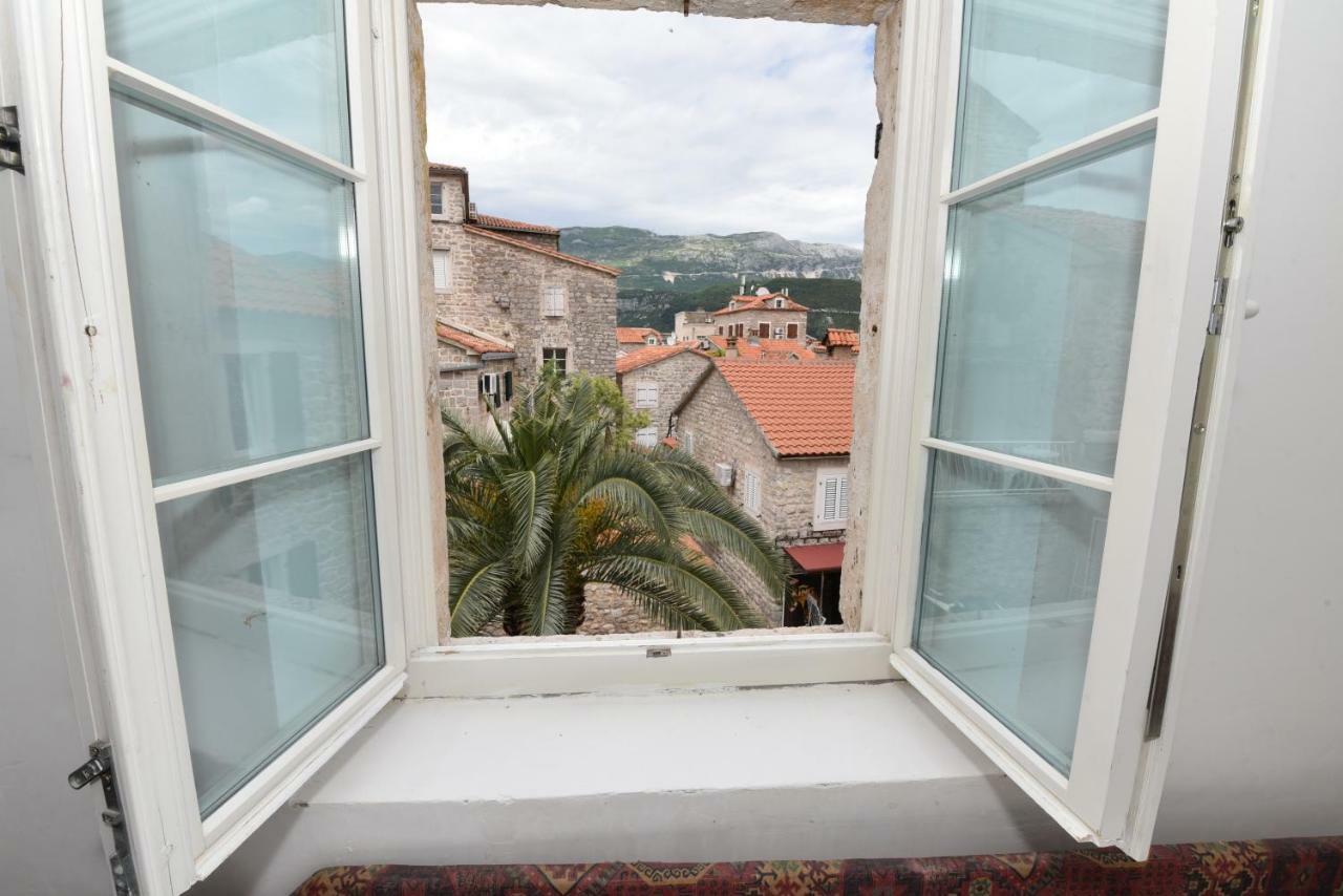 Hostel Michel Budva Exteriör bild