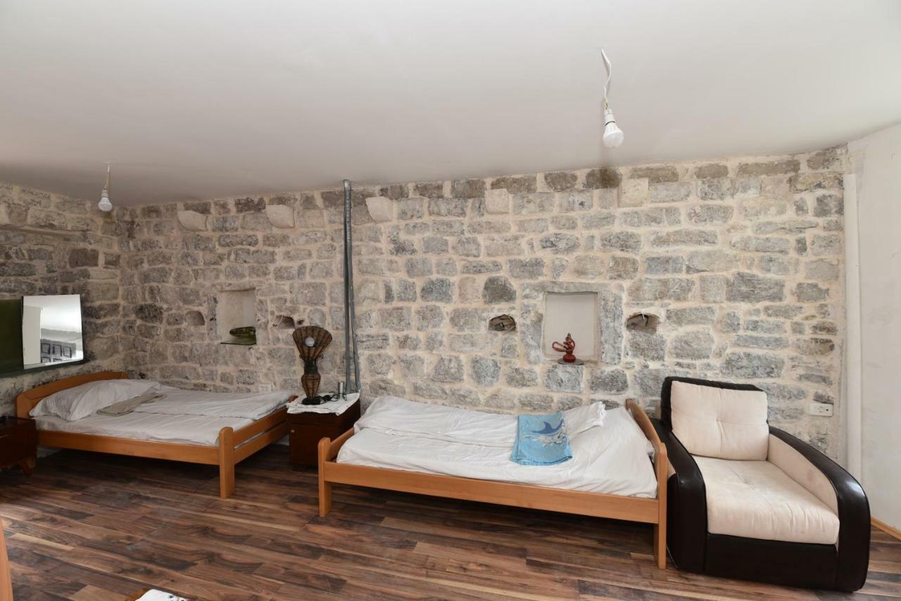 Hostel Michel Budva Exteriör bild