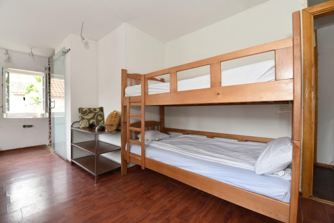 Hostel Michel Budva Exteriör bild