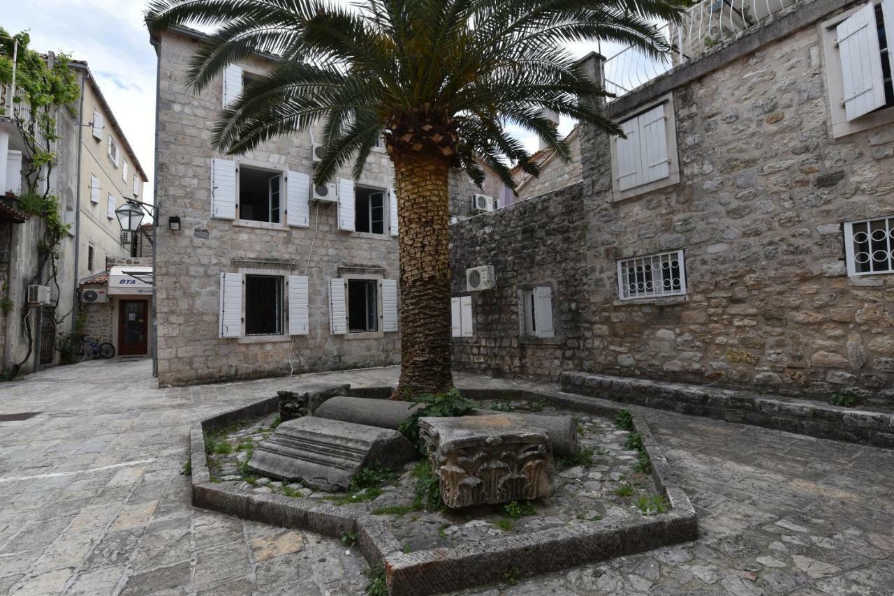 Hostel Michel Budva Exteriör bild