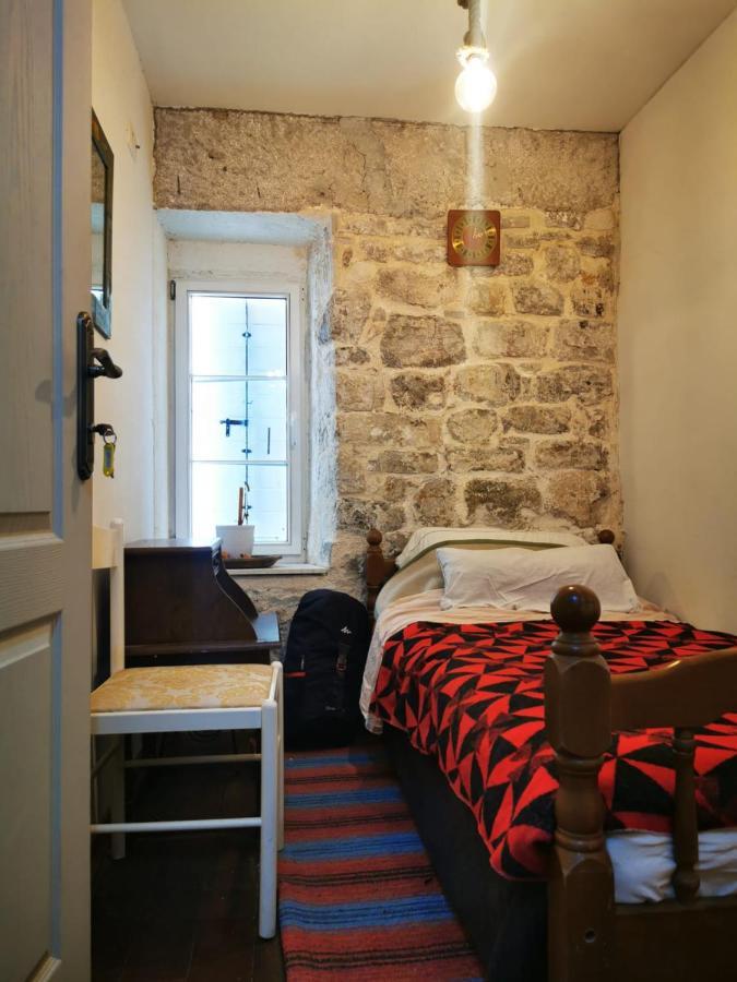 Hostel Michel Budva Exteriör bild